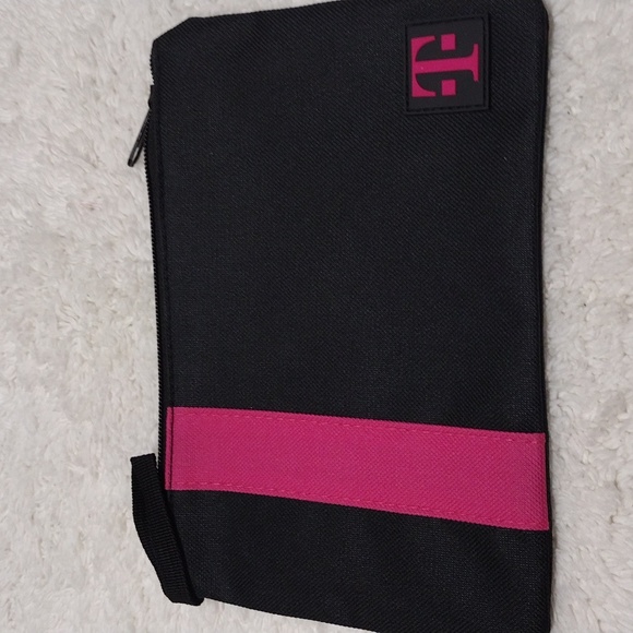 T-Mobile Pink Black Zipper Bag - Picture 1 of 5